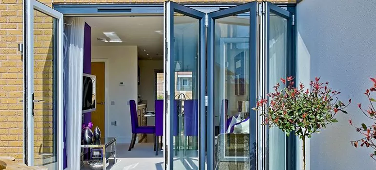 Commercial Door Glass Repair in Golden Glades, FL